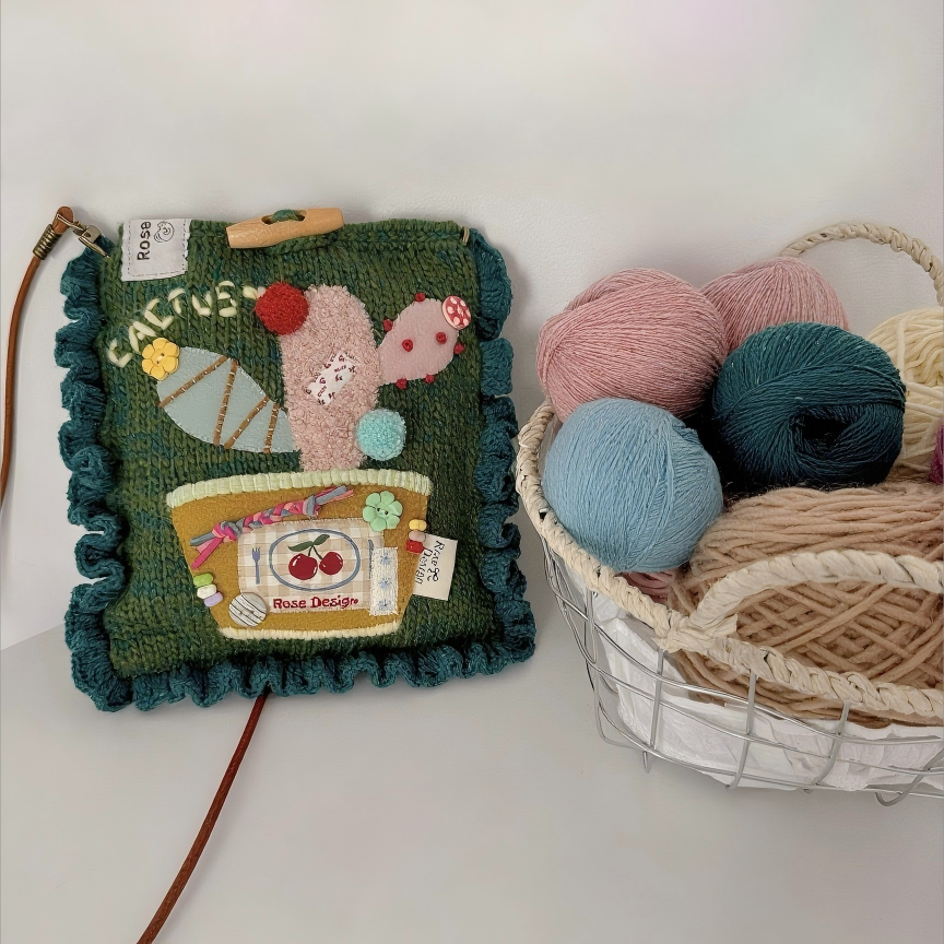 green Cactus Crochet Crossbody Phone Bag