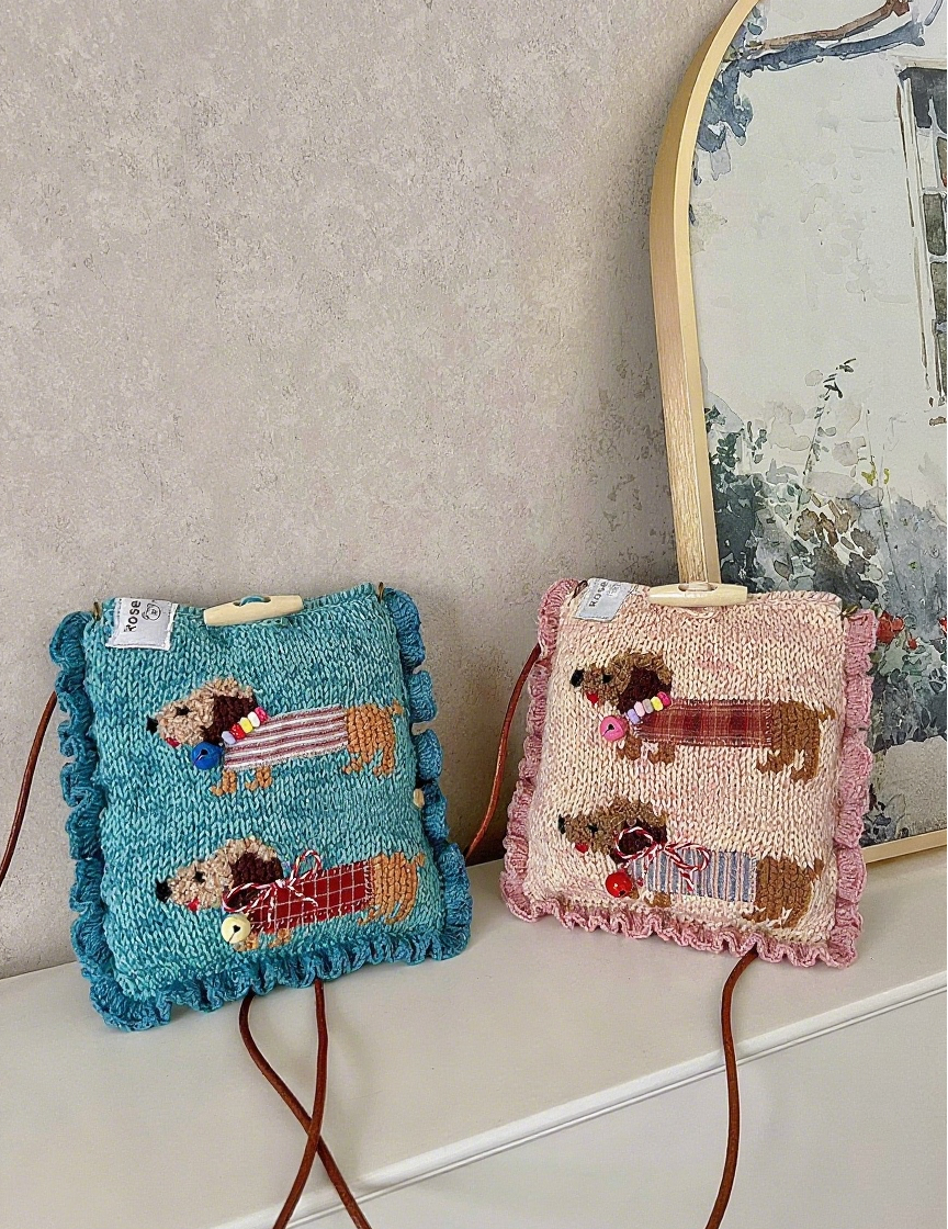 Pink Dachshund Crochet Crossbody Phone Bag