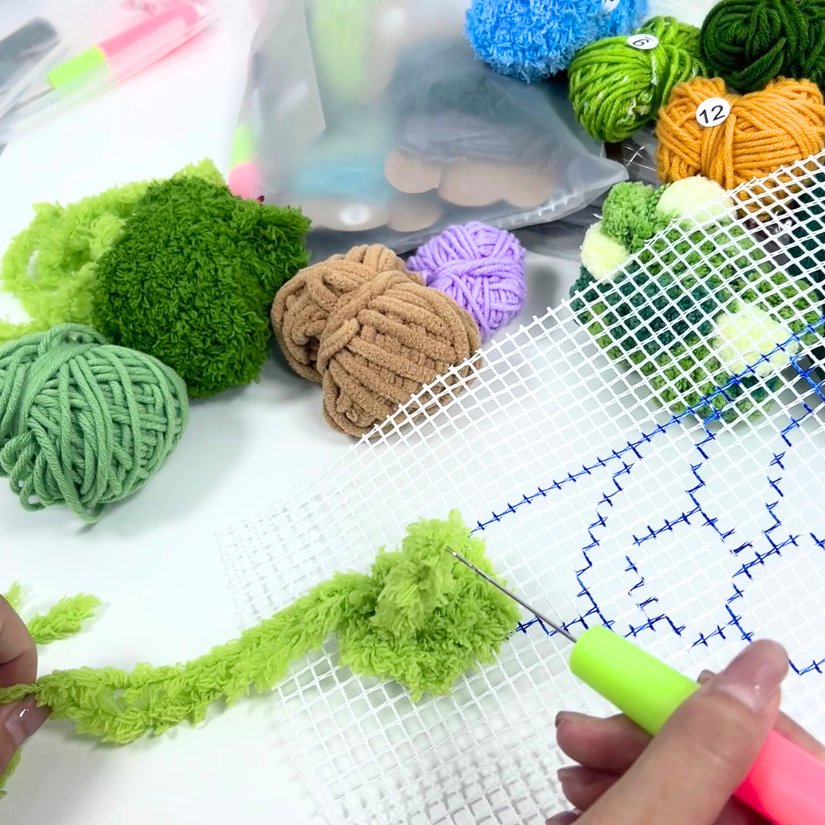 Worldly Wonders Moss Rug DIY Kit - Desert Oasis